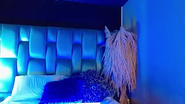 AmmyJones_ live cam on StripChat