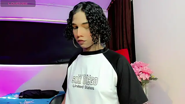 Britany_montiel live cam on StripChat