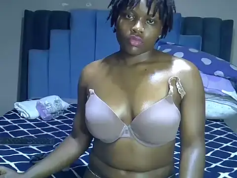 melanin_moon live cam on StripChat