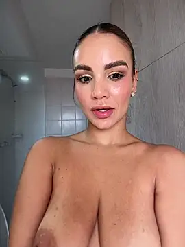 Lia_Brooks