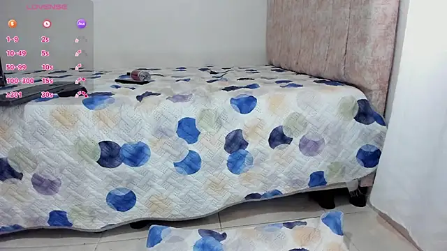 lizziemontana2 webcam