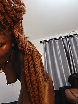 Black_prettty webcam
