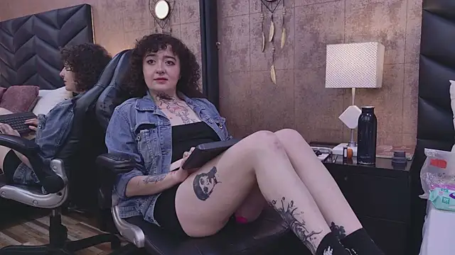 DaphneVelvett webcam