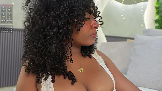 Aria_Marin webcam