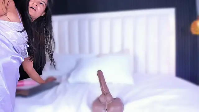 LucieMillerr webcam