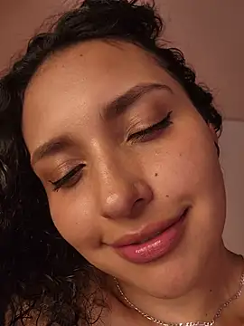 Lucy_Marin webcam