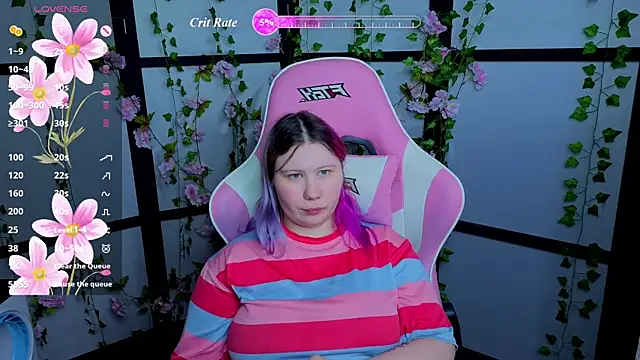 kitsune_little live cam on StripChat