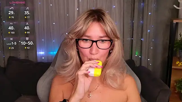 MilaBott webcam
