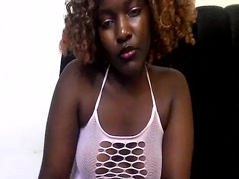 MoonlighMaya webcam
