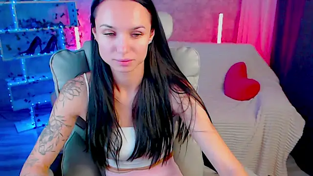 NicoleMerz live cam on StripChat