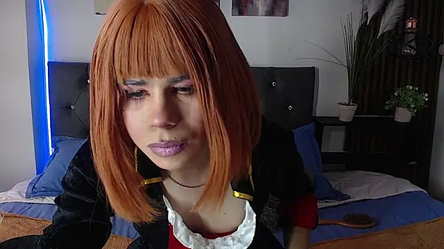 emma_cut3_ live cam on StripChat