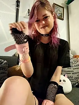 TeenKinkyBanana webcam