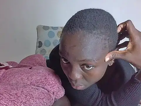 prettyshontel webcam
