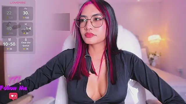 AzuraKindong live cam on StripChat
