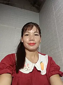 Gee_hot live cam on StripChat
