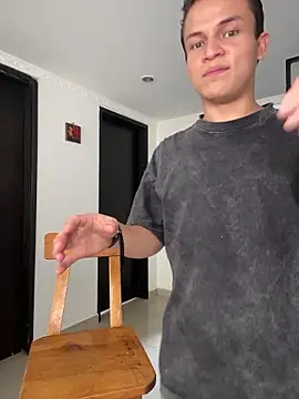 _Leo_Boy webcam