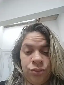 Bokinha2908 live cam on StripChat