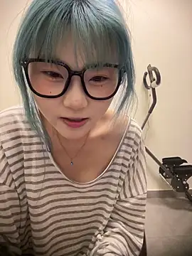 Rocket-Girl live cam on StripChat