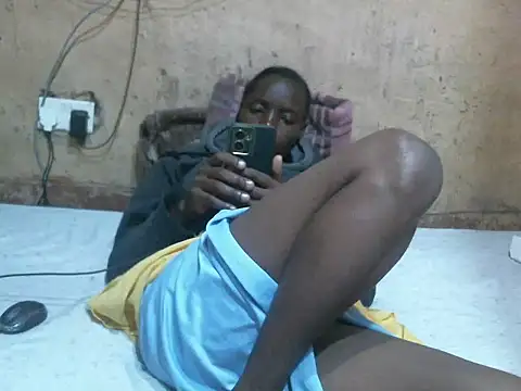 cute_naimah live cam on StripChat