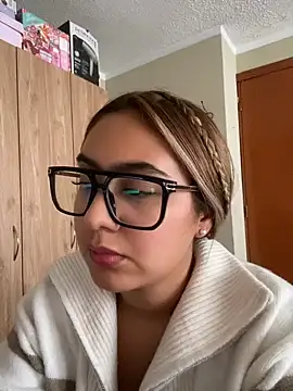 Miabonnett_ live cam on StripChat