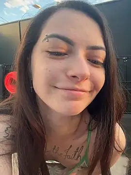 badmelli live cam on StripChat