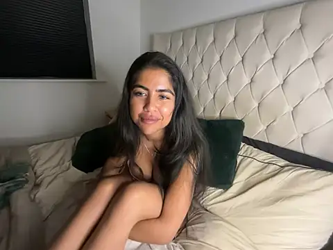 jasminefoxx__ live cam on StripChat