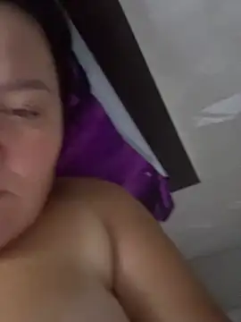 SunnyLeila2101 webcam