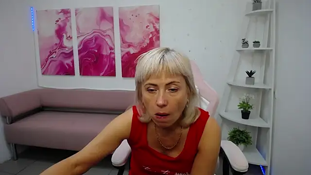LaurenWishy live cam on StripChat