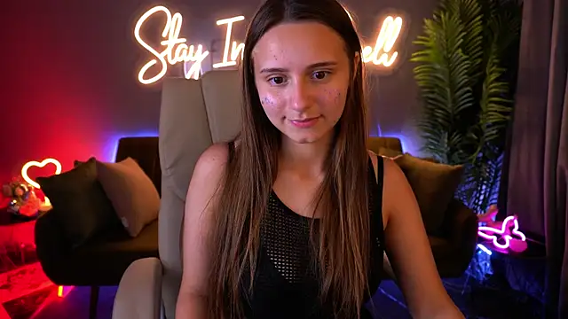 TinyNatalie live cam on StripChat