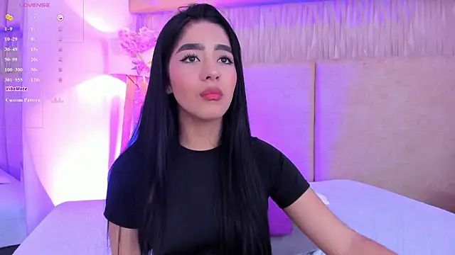 _kyraa_ - _kyraa_'s free webcam - UK Sex Cams