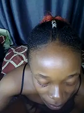 Streetliones live cam on StripChat