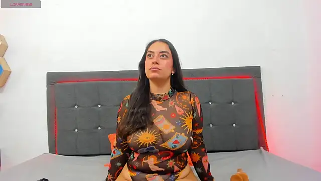 Lil_Aurora_ live cam on StripChat