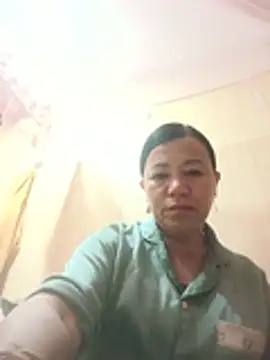 Chilly-wet live cam on StripChat