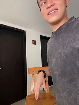 _Leo_Boy webcam
