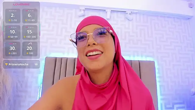 naishaa_ live cam