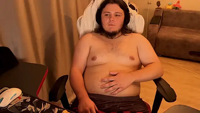 desiredude9 (M twink) - Bend over and wiggle booty