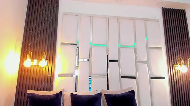 Maia_Clark520 webcam