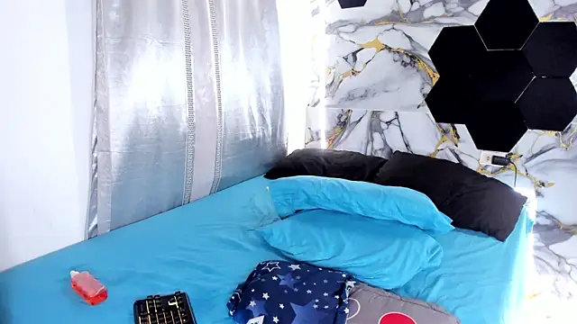 Goldendesirexx webcam