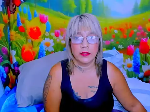 indianroxy webcam