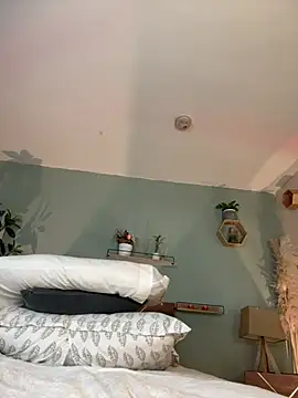 YariRose webcam