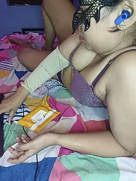 Elina_couple_ webcam