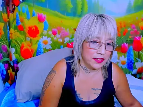 indianroxy webcam