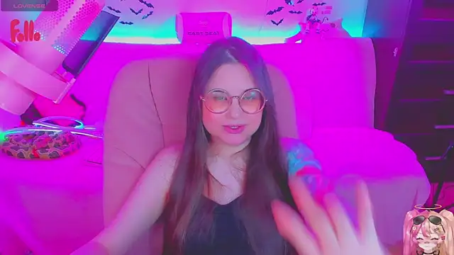 Lolisuccub webcam