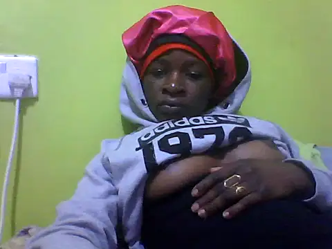 kadolie live cam on StripChat