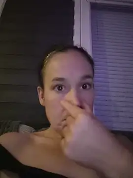 adelinegirly webcam