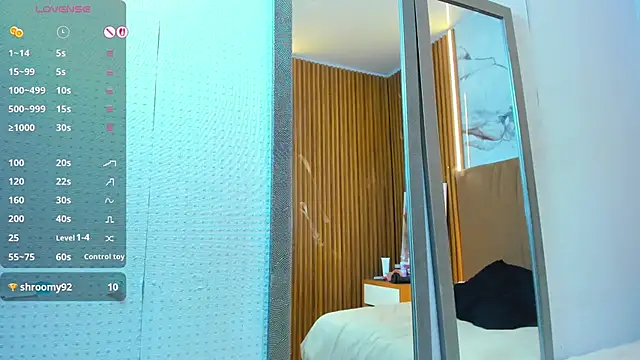 ISAPINK1 live cam on StripChat