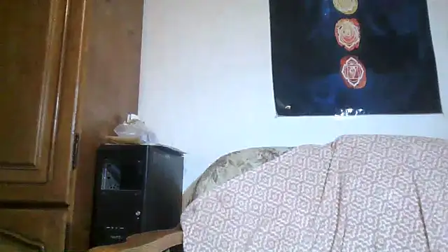 ExquisiteMature live cam on StripChat