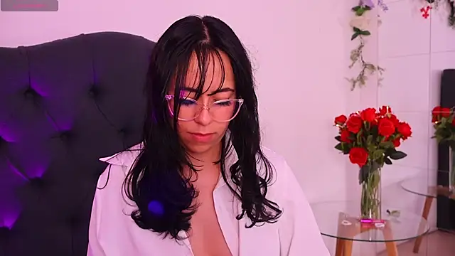 Domenica_Dupont live cam on StripChat