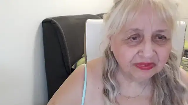SusiLifeXXX webcam