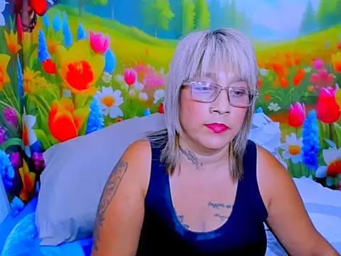 indianroxy webcam